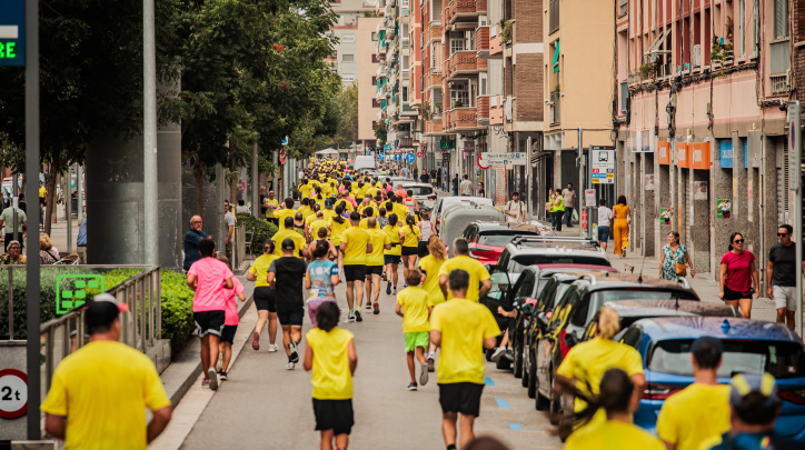 Carrer del centre del Prat durant la Festa Major