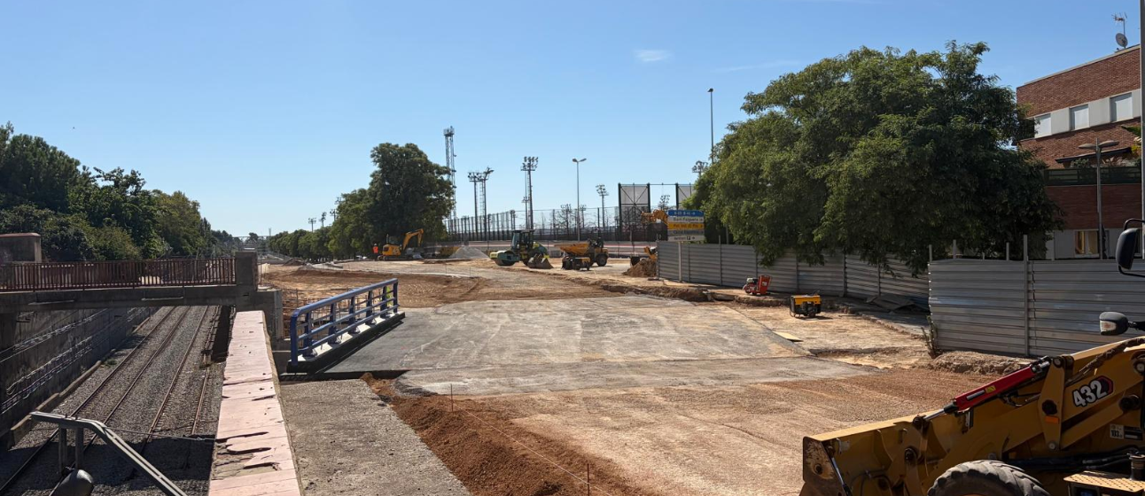 Obres de la fase final del soterrament de les vies a Sant Feliu, al carrer de Riera Pahissa